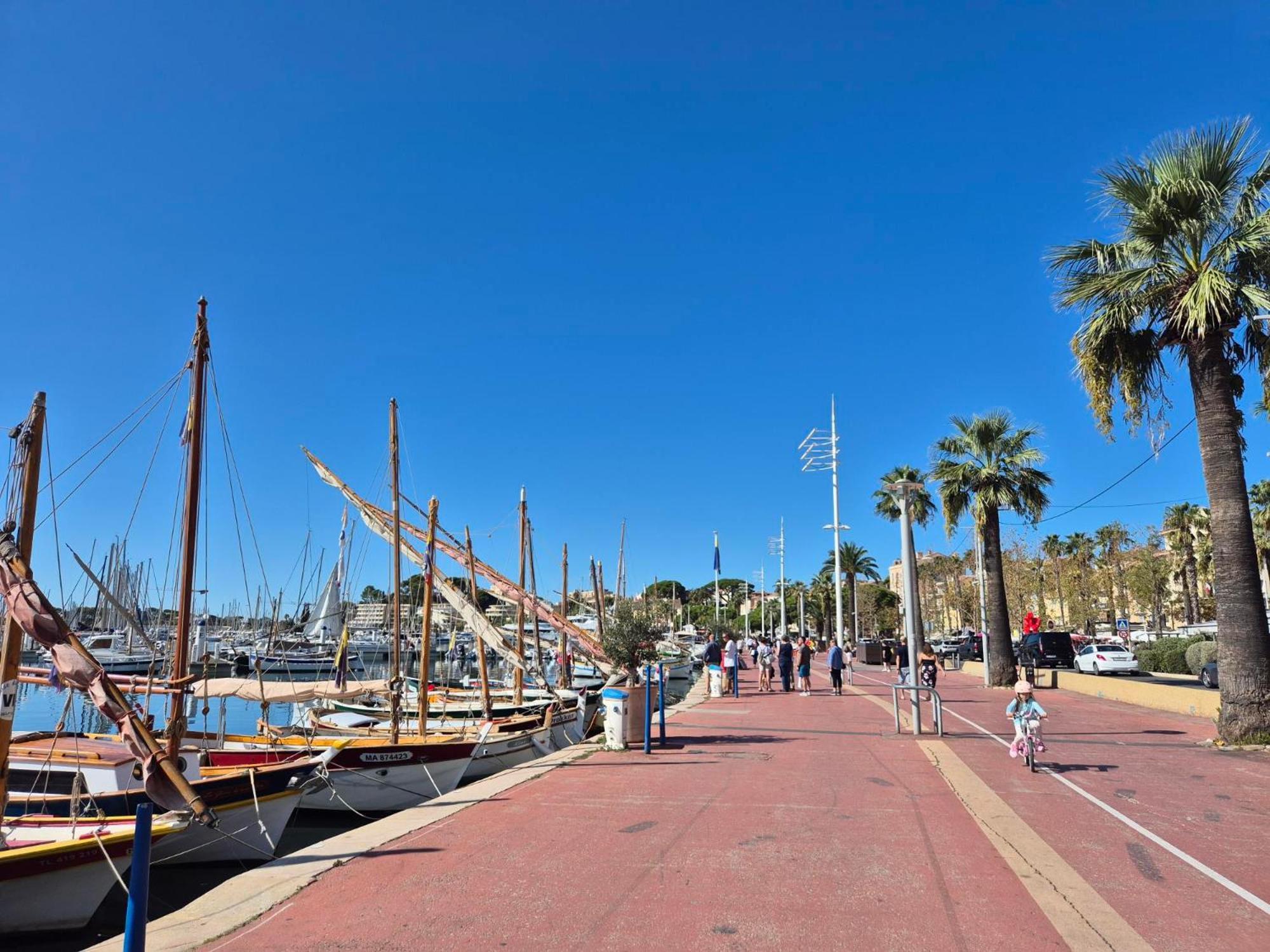 Maisonnette Kalis Calme Avec Climatisation Parking Jardin Cadre Campagne Plages A Pieds Bandol Exterior foto