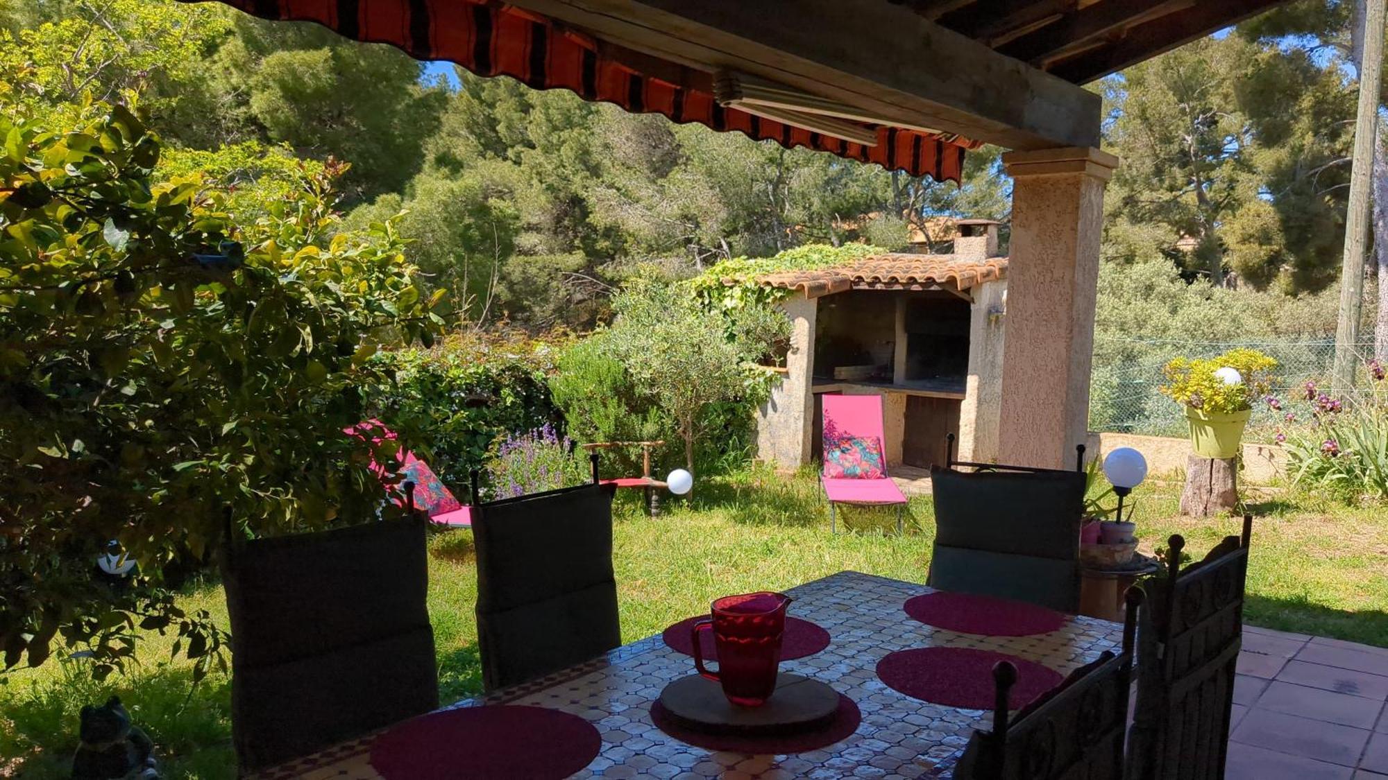 Maisonnette Kalis Calme Avec Climatisation Parking Jardin Cadre Campagne Plages A Pieds Bandol Exterior foto